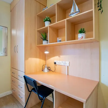 104 - 4-bedroom Home, Holiday home