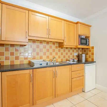 104 - 4-bedroom Home, Сasa de vacaciones Galway