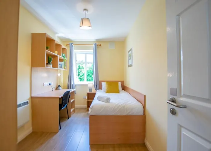 104 - 4-bedroom Home, Casa de Férias Galway