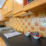 104 - 4-bedroom - Parking *