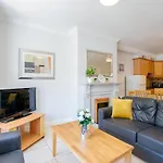 104 - 4-bedroom - Parking *