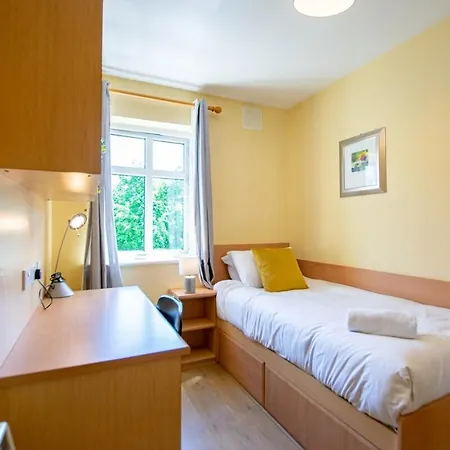 Holiday home 104 - 4-bedroom - Parking Galway