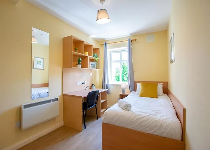 104 - 4-bedroom Home, Γκάλγουεϊ