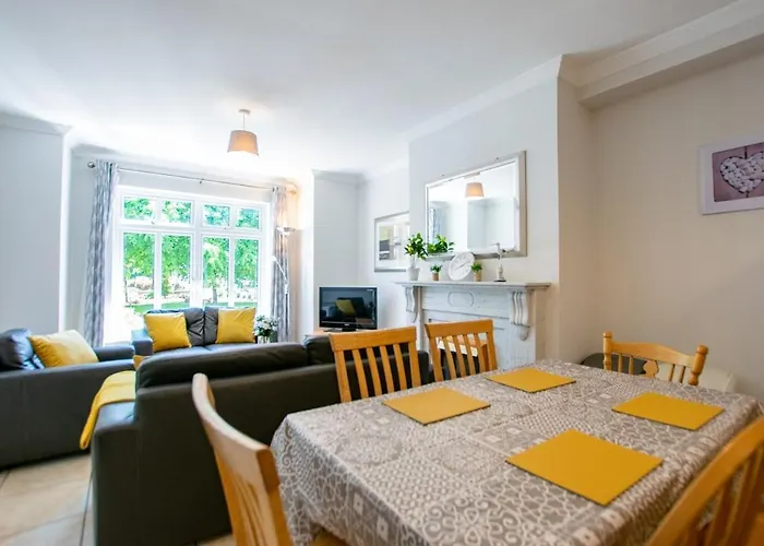 Σπίτι διακοπών 104 - 4-bedroom Home,